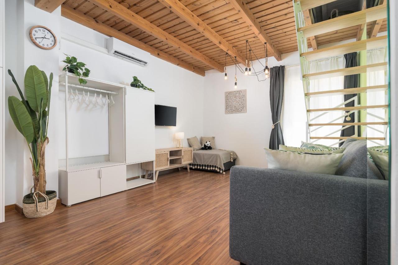 Suite Homes Alice Valentin Малага Екстериор снимка