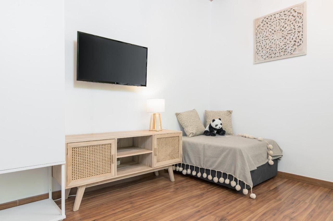 Suite Homes Alice Valentin Малага Екстериор снимка