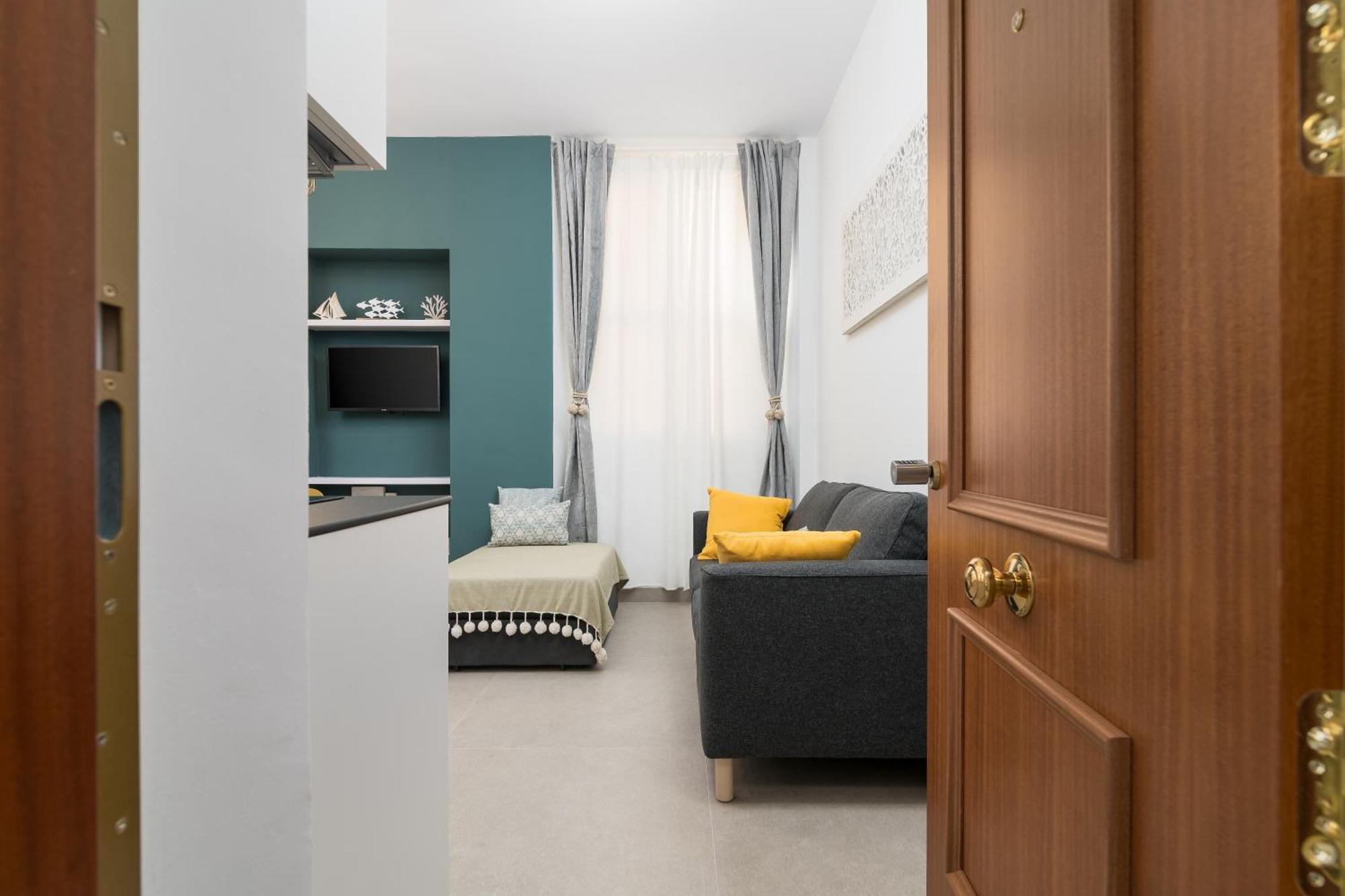 Suite Homes Alice Valentin Малага Екстериор снимка