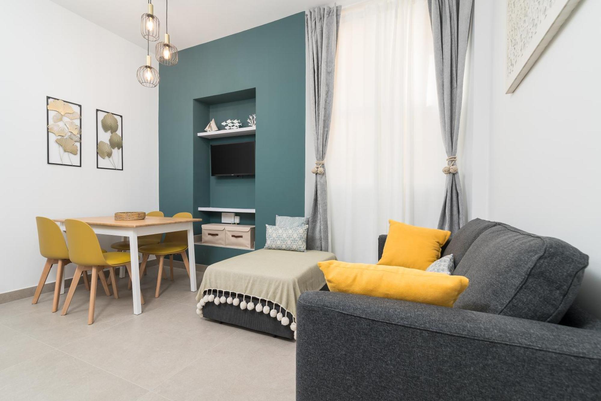 Suite Homes Alice Valentin Малага Екстериор снимка