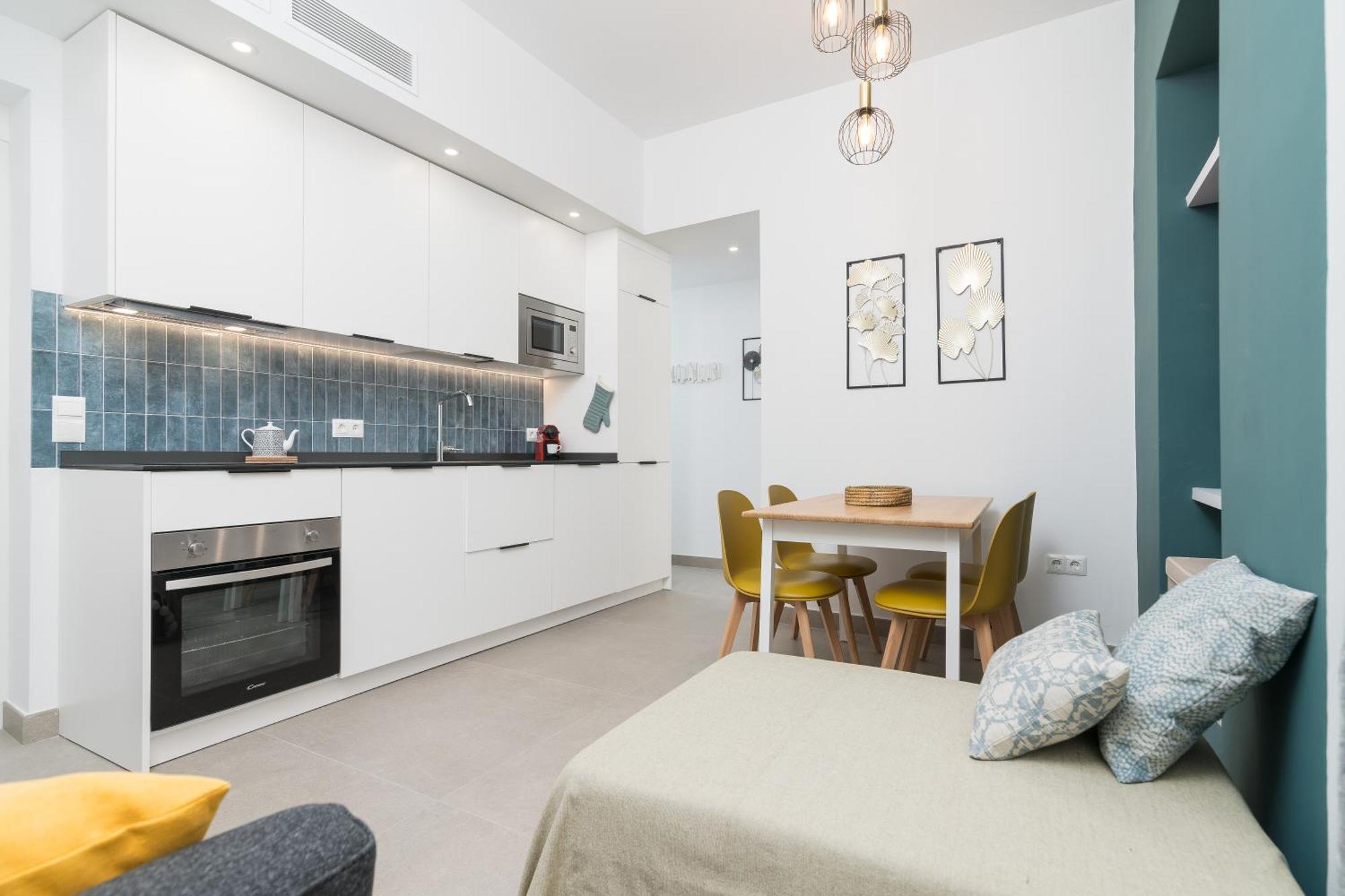 Suite Homes Alice Valentin Малага Екстериор снимка